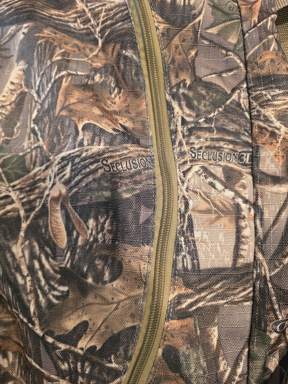 Cabela's Seclusiin 3D Camo Duffel Bag with Olive Straps - Picture 5 of 8
